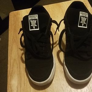 black on black and white 8.5 top tens